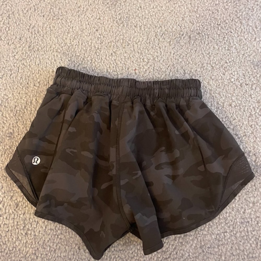 Lululemon Camo Hotty Hot Low Rise 2.5 in Shorts